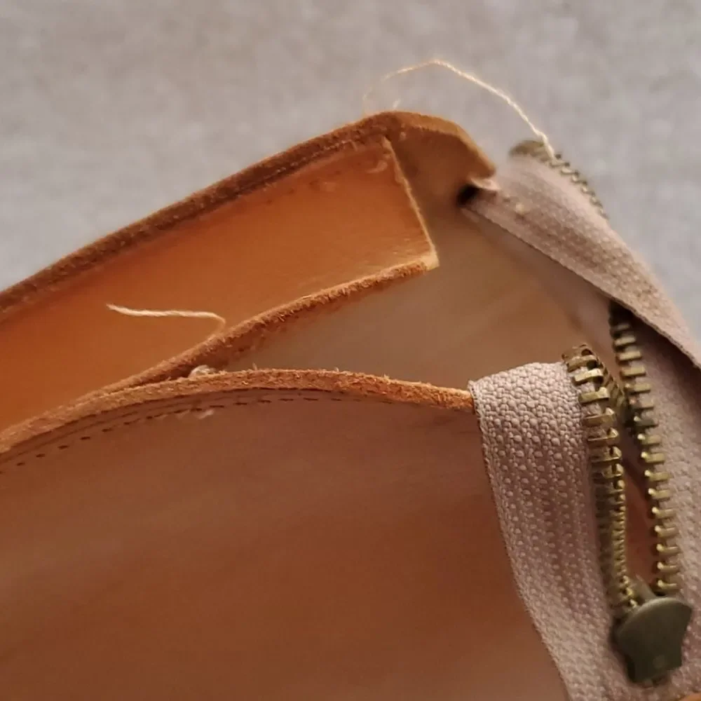 Vtg. Apple Macintosh Leather Bag